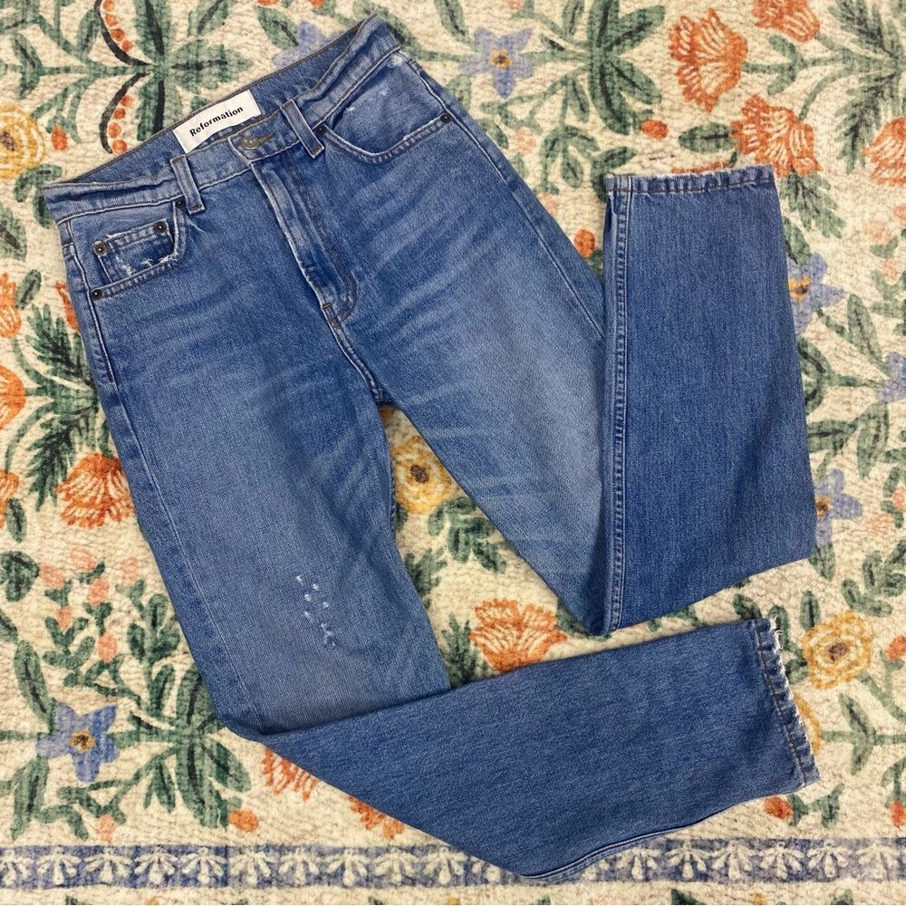 REFORMATION - Julia High Rise Straight Leg Jean in Bryce Wash Size 24